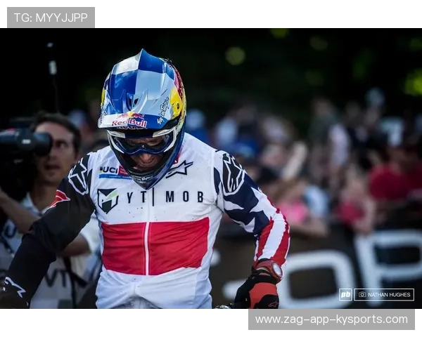 世界杯赛场上的“黑马故事”被纪录片跟拍：一段不平凡的竞技传奇